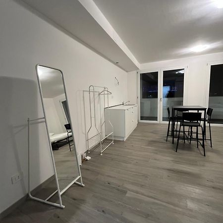 Alessandrino Apartment Roma Esterno foto